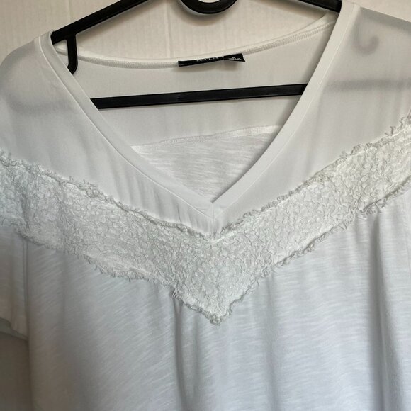 a.n.a. Women's Dressy Tee V-Neck White Sheer Yoke and Short Sleeves Size Medium - Picture 7 of 7